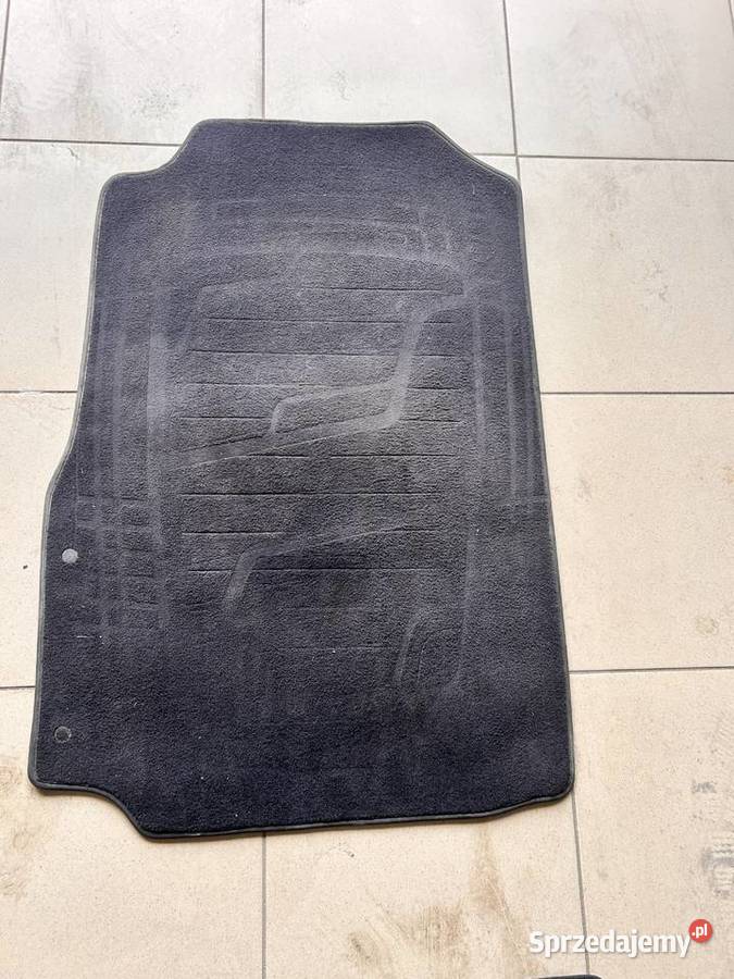 Dywaniki gumowe i materiałowe CRV III Kielce