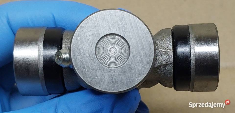 KRZYŻAK WAŁU TOYOTA LAND CRUISER 0437160070 osobowe Układ napędowy Części samochodowe Mielęcin