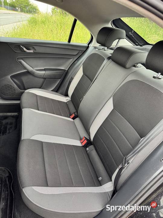 Skoda Rapid 12 LPG 2016 manualna łódzkie Zgierz