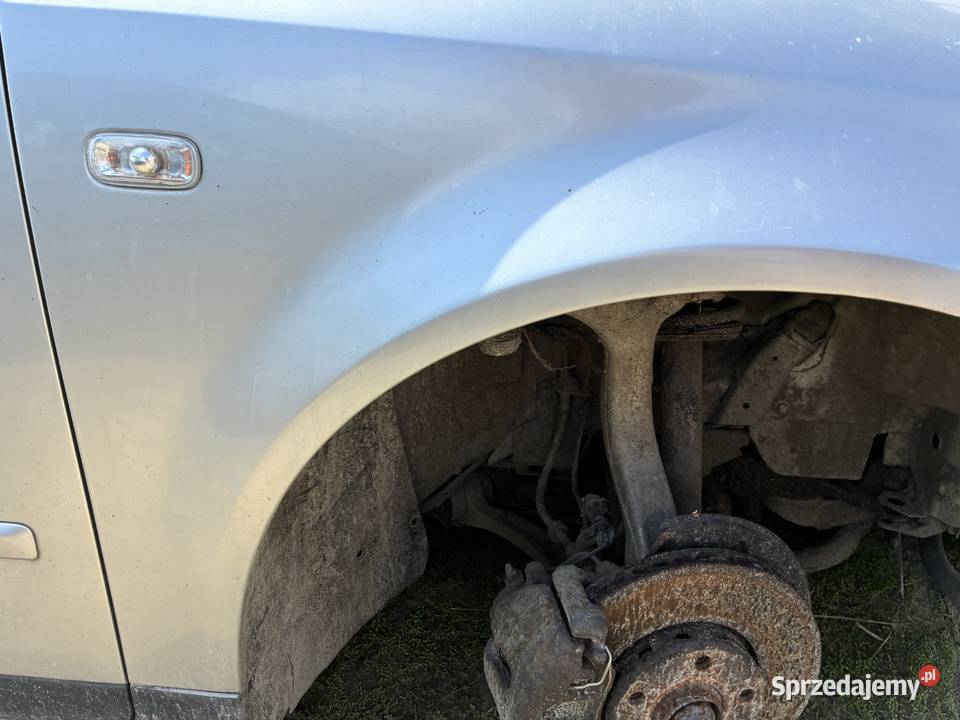 Błotnik Prawy Przód Audi A4 B6 osobowe Wisznice