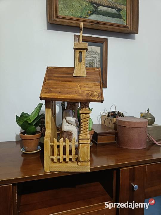 kapliczka drewniana Frasobliwy Czarków