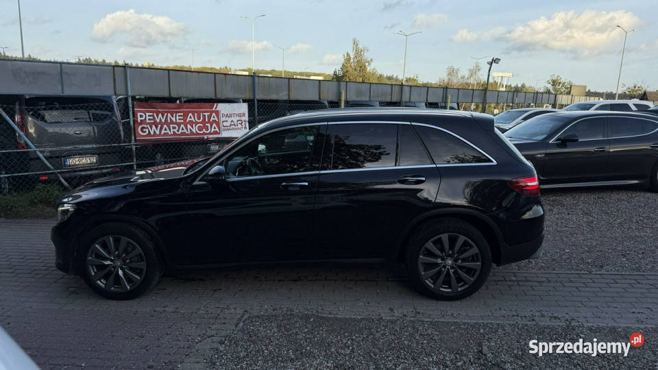 Mercedes GLC 250 4Matic polski salon ledy skóry Gdańsk sprzedam