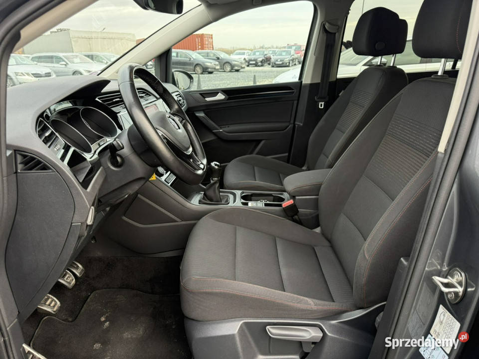 Volkswagen Touran 14 TSI 150 2017r ACC Front sprzedam