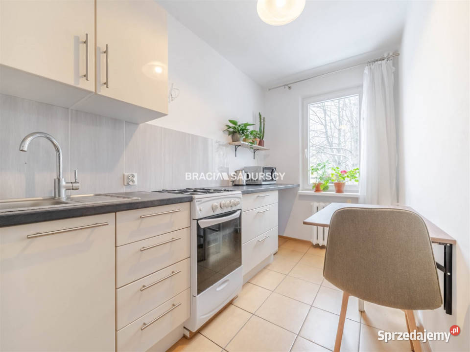 sprzedaży mieszkania Kraków os Kolorowe 32m2 2 wielka płyta