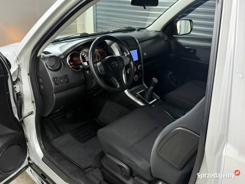 Suzuki Grand Vitara 70tyśkm salon cała oryginał Chechło