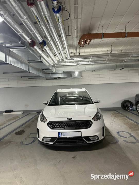 KIA NIRO Hybrid 16 wersja L 2019 biała perła Piaseczno