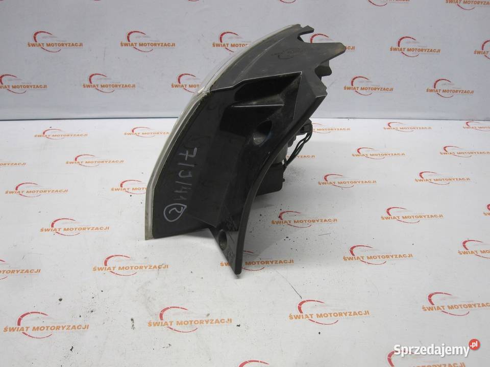 OUTLANDER II 08r lampa lewa tył 22087813 świętokrzyskie sprzedam
