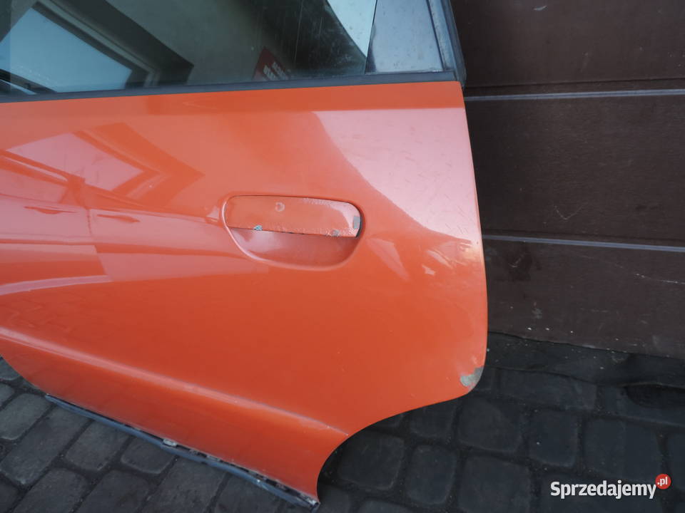 AUDI A4 B5 FL KOMBI DRZWI LEWE TYLNE
