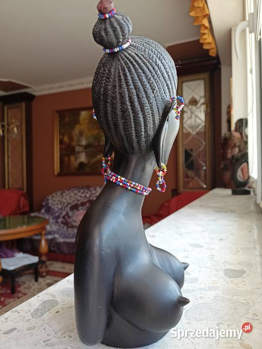 Rzeźba kobieta murzynka popiersie heban podkarpackie Rzeszów