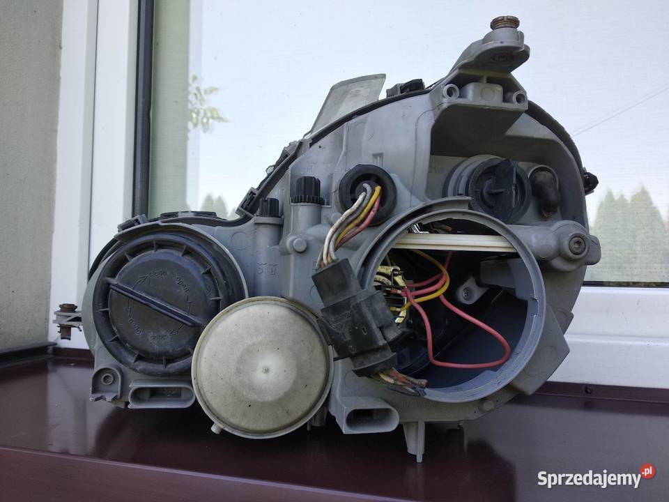 Mercedes C Sport Coupe lampy przednie reflektory Sieradz