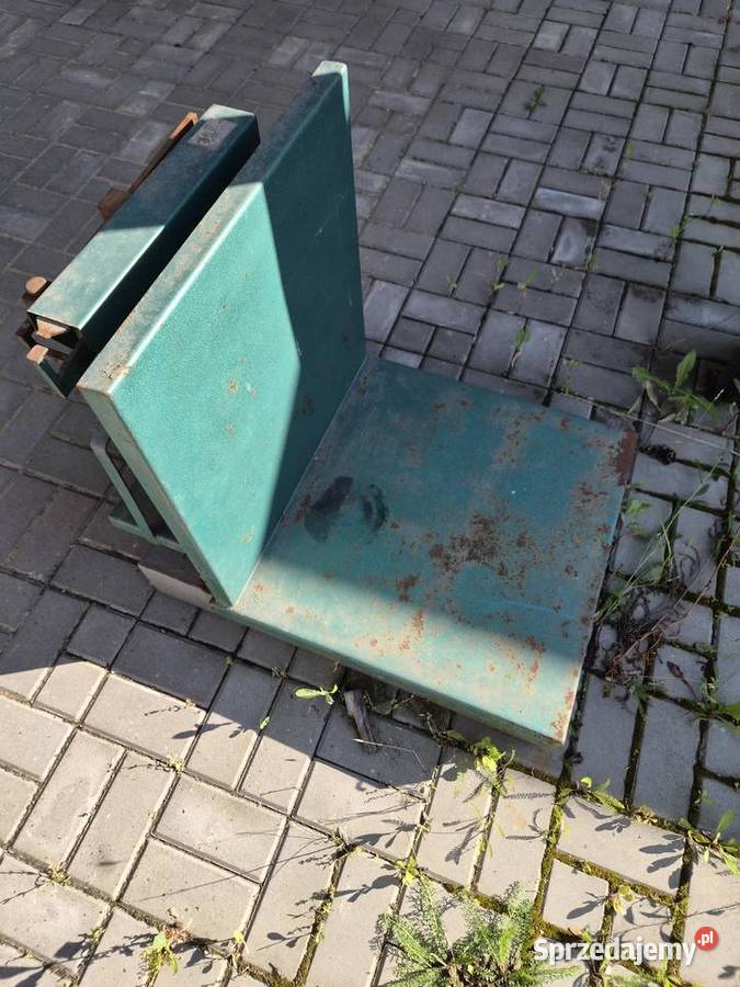 Polska waga metalowa PRL zabytek Janów Lubelski