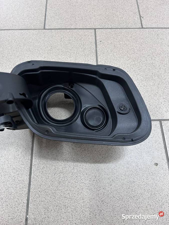 Wlew paliwa orginalny bmw f40 f70 Goszyce sprzedam