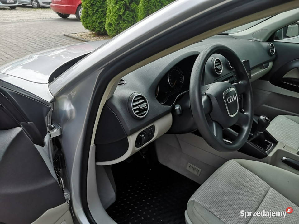 Audi A3 3drzwiowe 19 TDI 105 Klima Elektryka wym srebrny Samochody osobowe