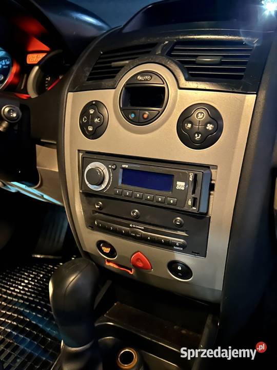 Renault Megane 14 benzyna 191 niebieski Megane