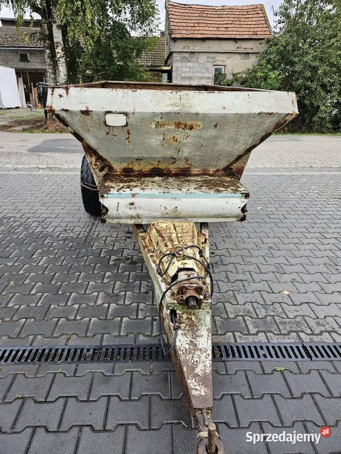 Rozsiewacz nawozów wapna soli rcw 3 Stogniowice