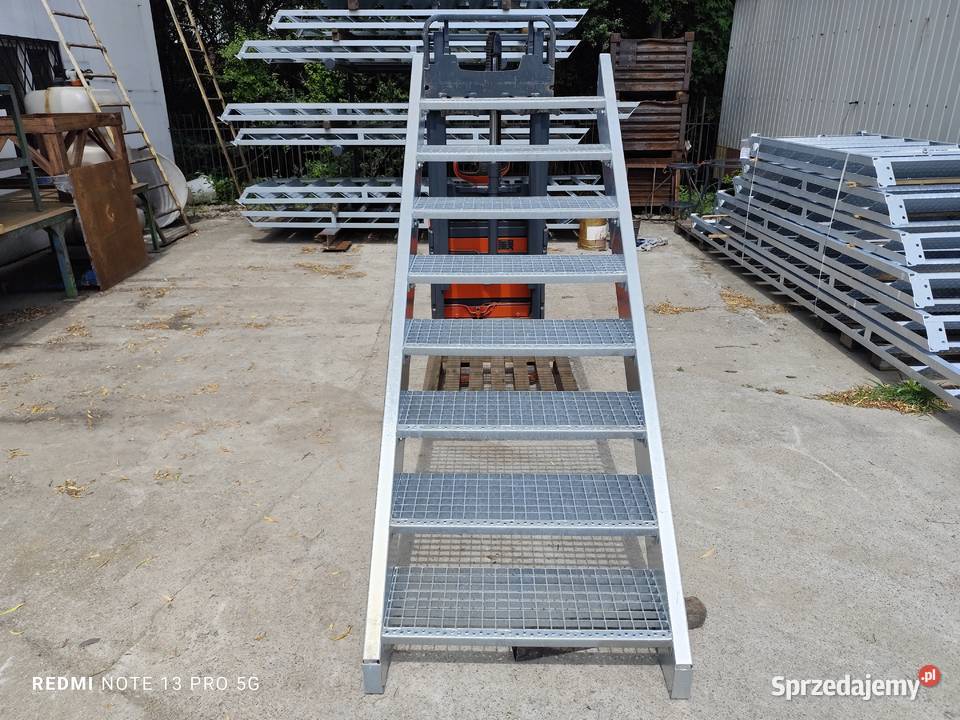 Schody metalowe wema wejście na 169 loft