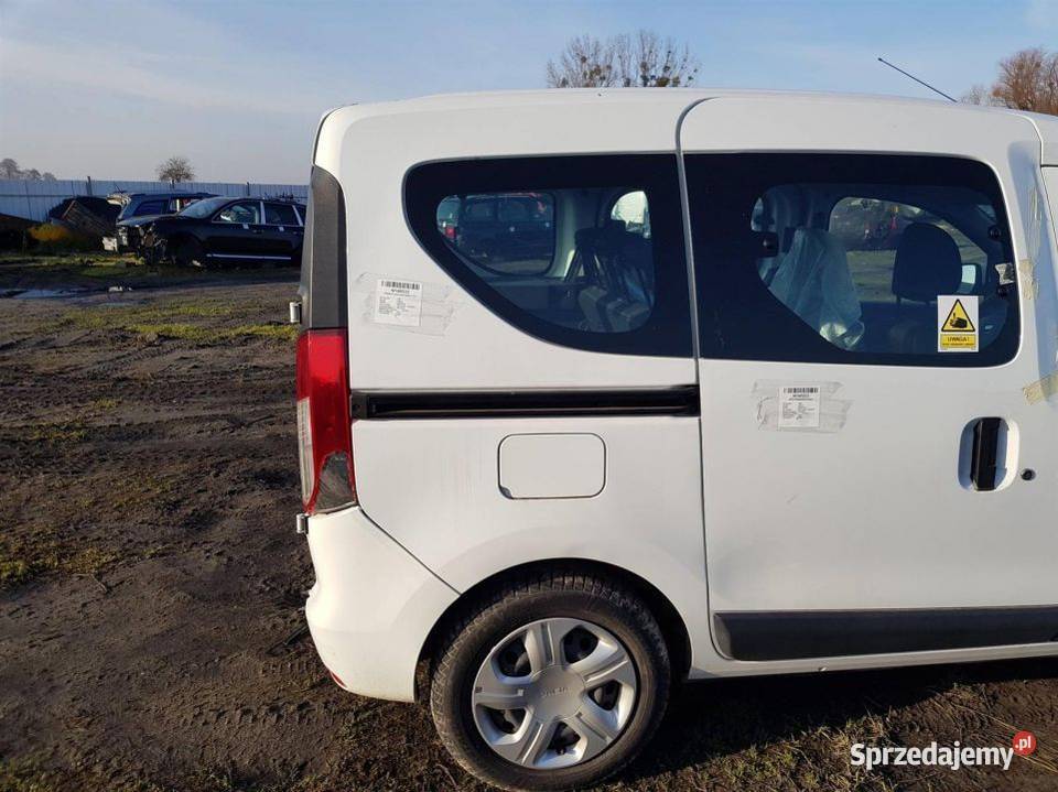 ĆWIARTKA BŁOTNIK PRAWY TYŁ DACIA DOKKER O389 Lipno