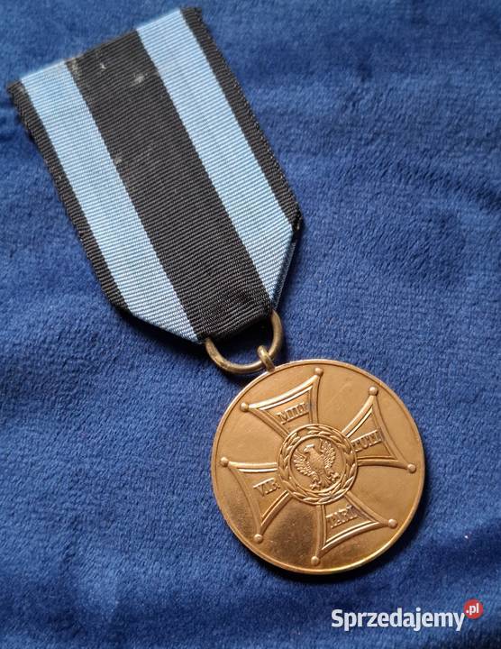 Medal Zasłużonym na Polu Chwały 1944 wczesny