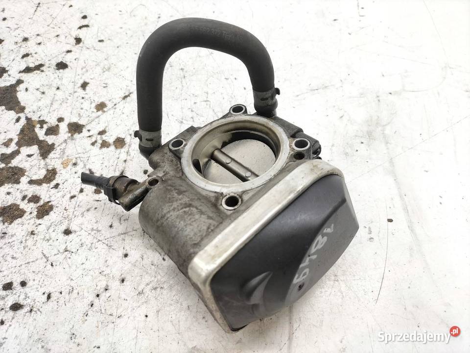 PRZEPUSTNICA 55560398 16 16V Opel Astra III świętokrzyskie