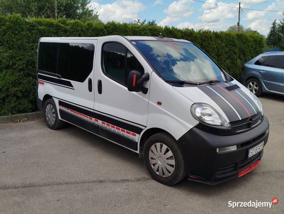 Opel Vivaro 9 osobowy prywatnie 204 przebiegu śląskie Dąbrowa Górnicza
