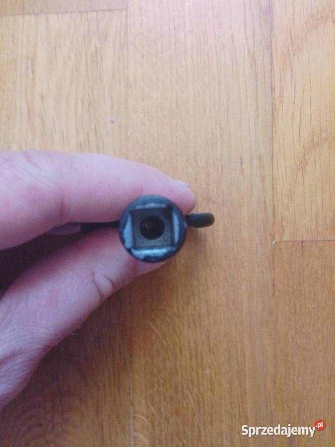 Drygiel KLUCZ do skrzynek pojemników KWADRAT 8MM Zabrze