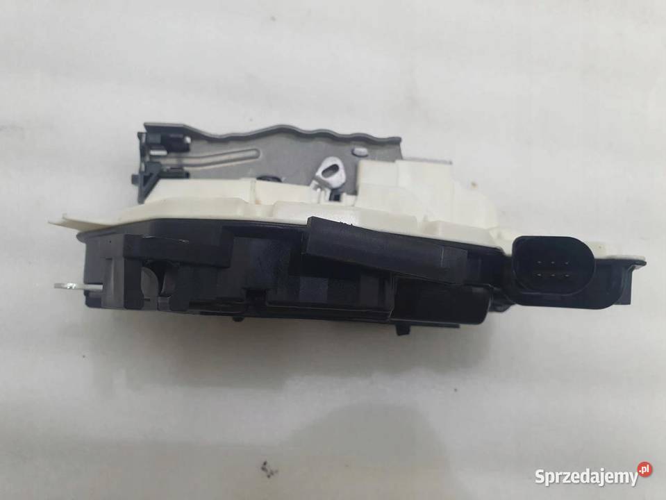 ZAMEK DRZWI PRZÓD VW TRANSPORTER T6 7L1837016C