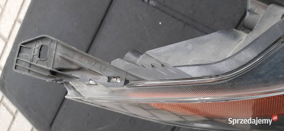 Ford Transit connect lampa prawa przód pomorskie Kościerzyna