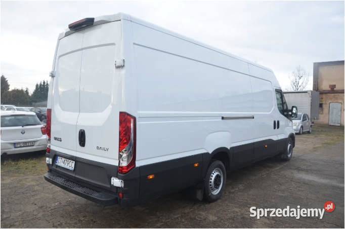 IVECO DAILY 35S16 2024 228700 ccm 156 mazowieckie Warszawa sprzedam