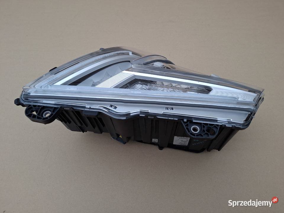 VOLVO FH5 FH 5 REFLEKTOR PRAWY FULL LED LAMPA Lampy przednie Bieleń