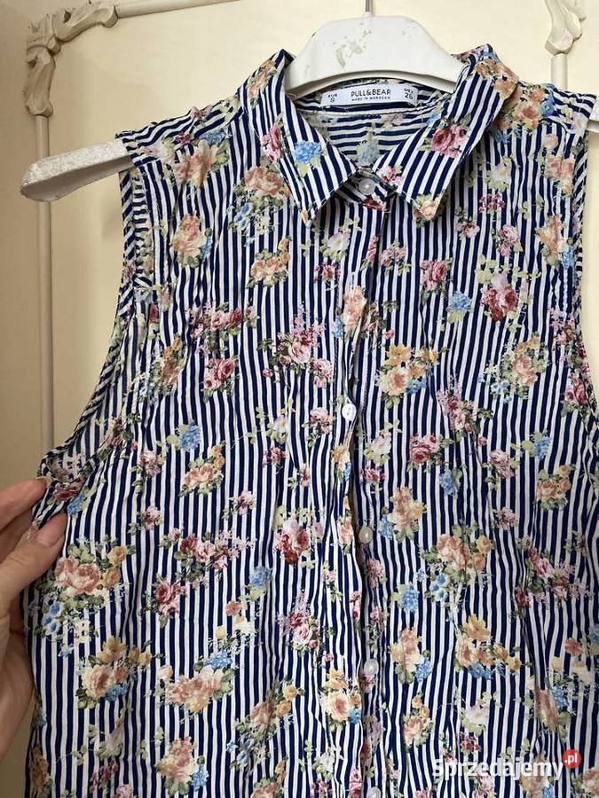 Bluzka PullBear z kołnierzykiem w prążki kwiaty małopolskie Kraków