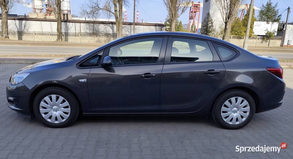 OPEL ASTRA 16 115 benzyna Salon Polska
