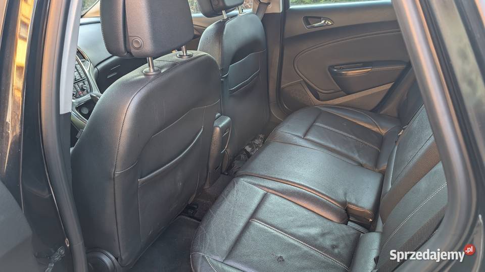 Opel Astra J Sports Tourer 16T 180 uszkodzona uszkodzony Ustroń sprzedam