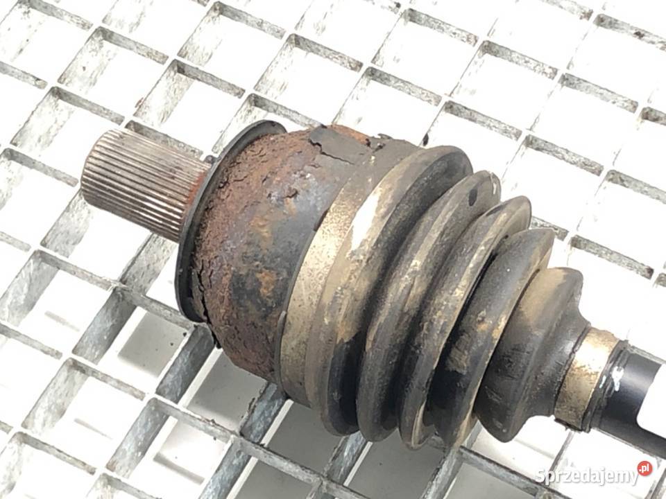 PÓŁOŚ LEWY PRZÓD VOLVO V70 III 20 241 0716