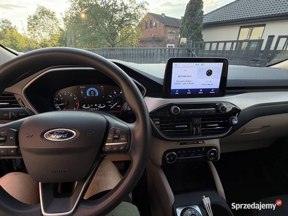 Ford Escape automat 15 benzyna 182 przebieg kamera cofania Gliwice