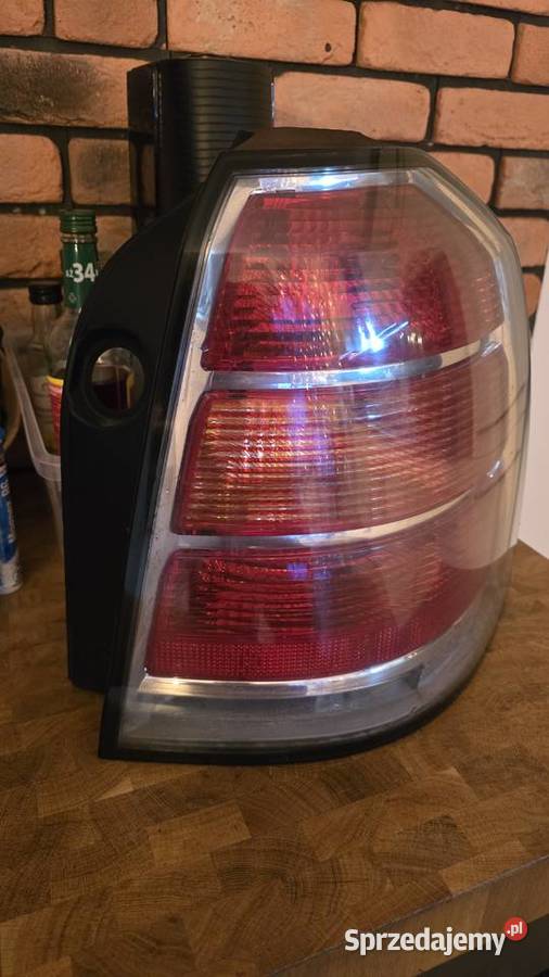 Lampa prawy tył opel zafira B 2006 Sosnowiec
