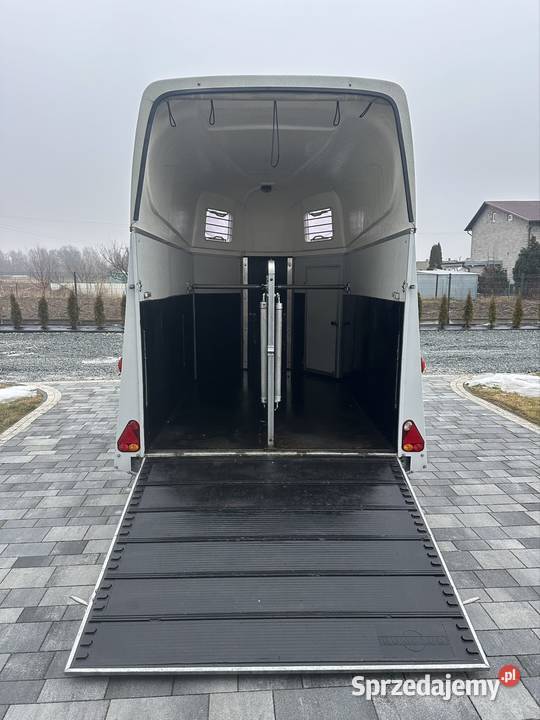 Przyczepa do przewozu 2 koni Humbaur Alu podłoga sprzedam