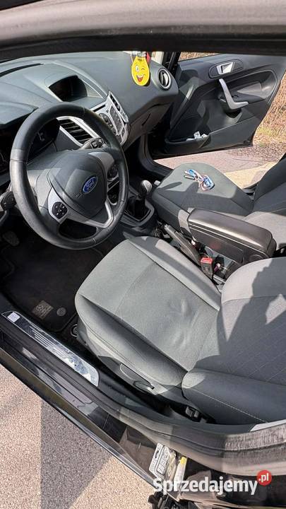 Sprzedam Forda Fiestę manualna