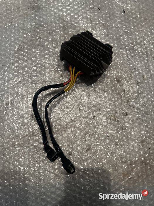 Regulator napięcia Triumph Speed Triple 955i Pozostałe Poznań sprzedam