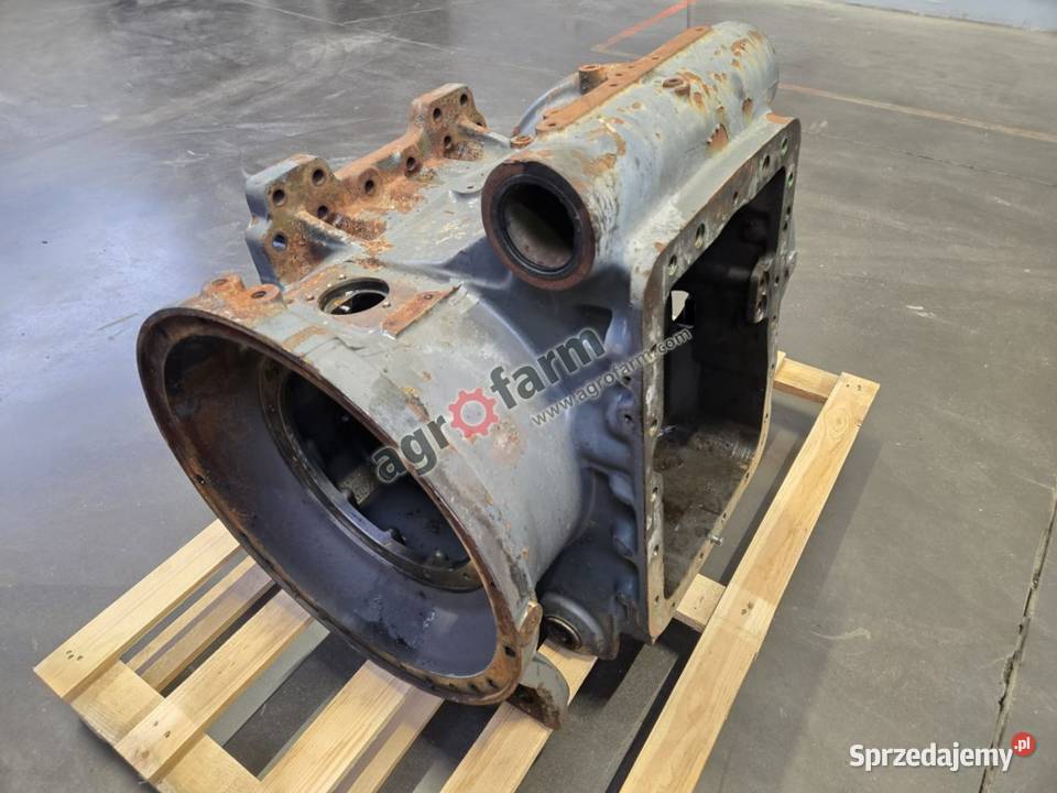 Obudowa tylnego mostu Fendt 818 820 Byków