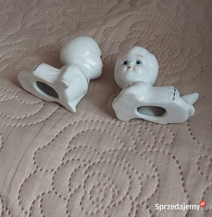 Dwie miniaturowe figurki dzieci kolekcjonerskie podlaskie