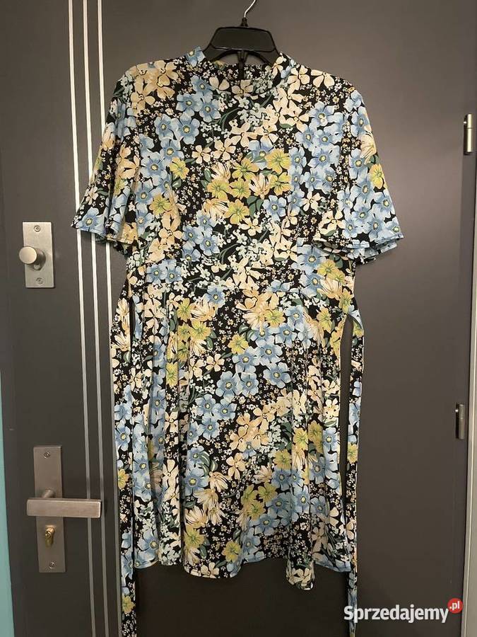 Blue Vanilla sukienka modny wzór kwiaty floral Rozkloszowana  sprzedam