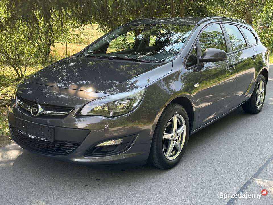 Opel Astra j 2013 lifting 14 nieuszkodzony