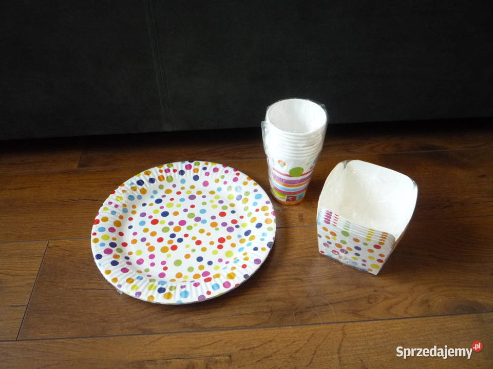 Zestaw 8 Talerze 8 Kubki 5 pudełka na chipsy Bal