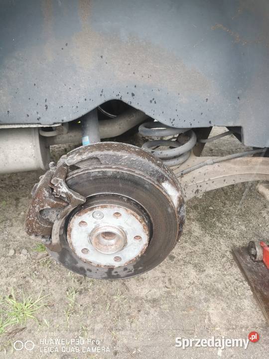 VW t5 w całości na graty 25 tdi