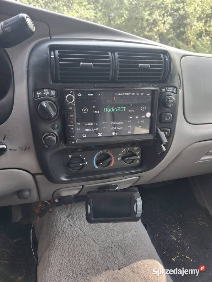 Ford explorer 4x4 40 Benzyna terenówka bluetooth