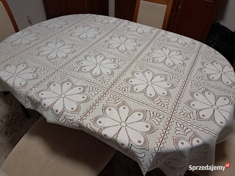 Serweta biała żakardowa 150x110 do sprzedania Obrusy i serwety Kraków