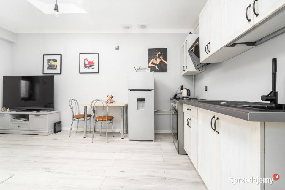 Słoneczna kawalerka 305m2 Jasnych Błoniach