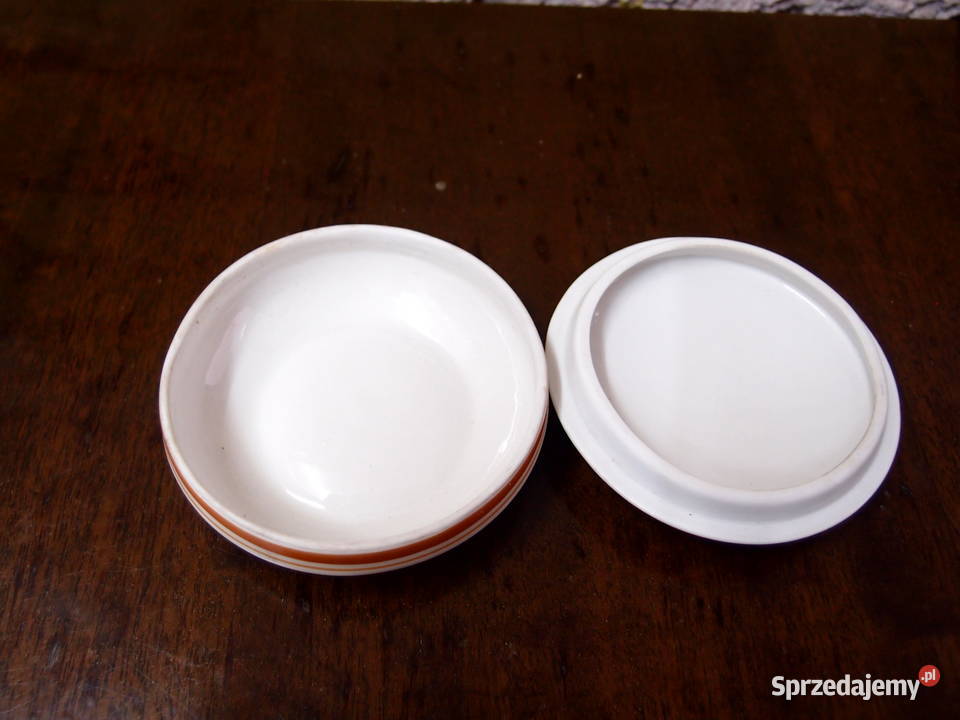 Bomboniera porcelanowa w kwiaty Ćmielów