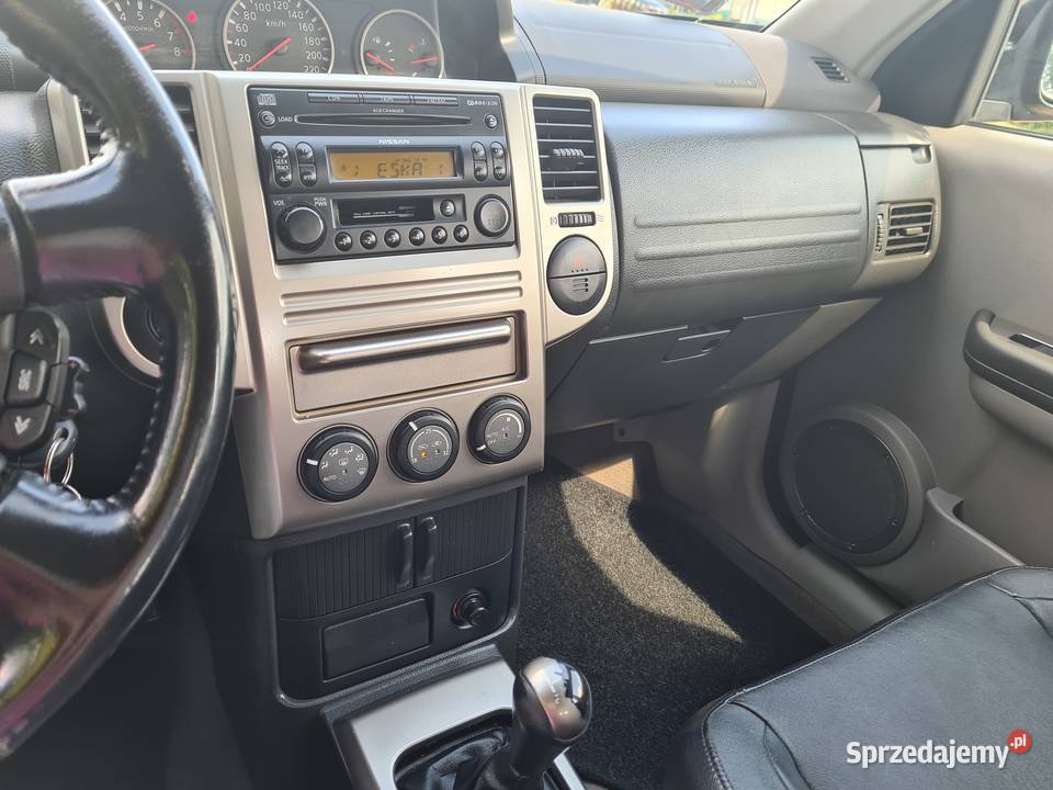 Nissan XTrail 25 benzyna 4WD Skóry 2 sztuki w wielofunkcyjna kierownica Olsztyn