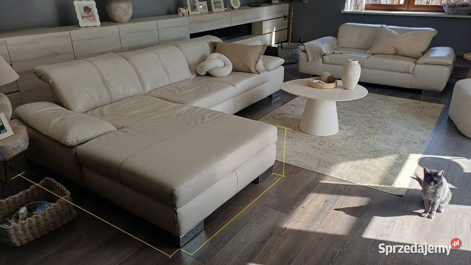 Sofa skórzana 3+2 w kolorze ecru.